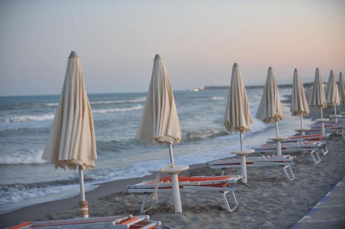 Hotel Club Portogreco Scanzano Jonico Kültér fotó